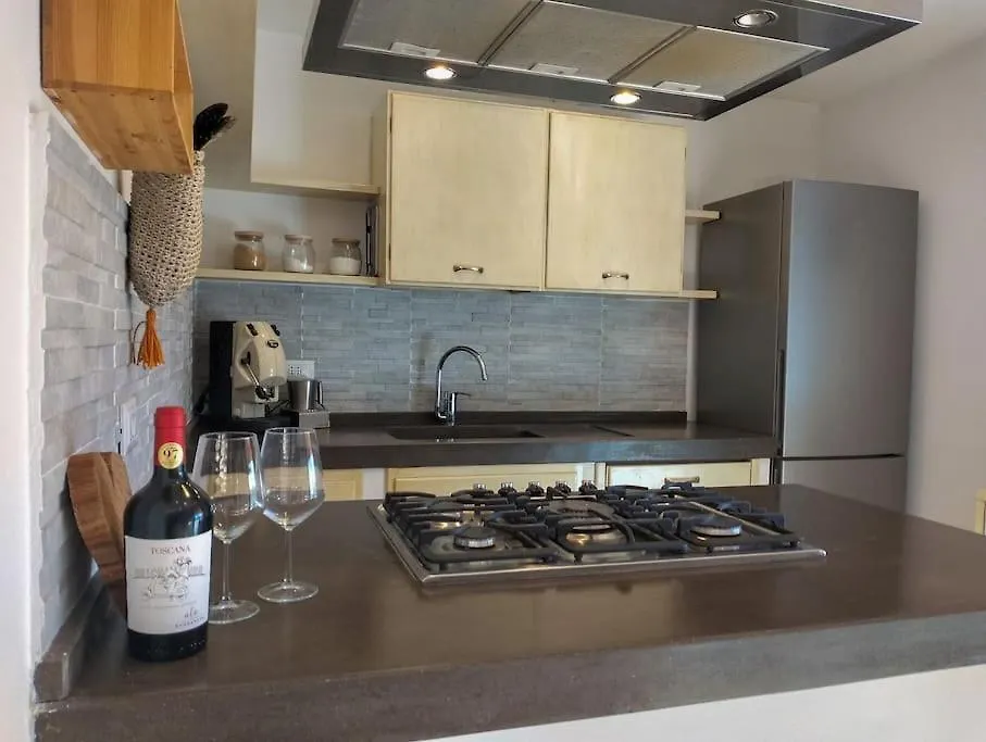 Apartment Villetta Rio, Large Private Garden Cecina  Italy