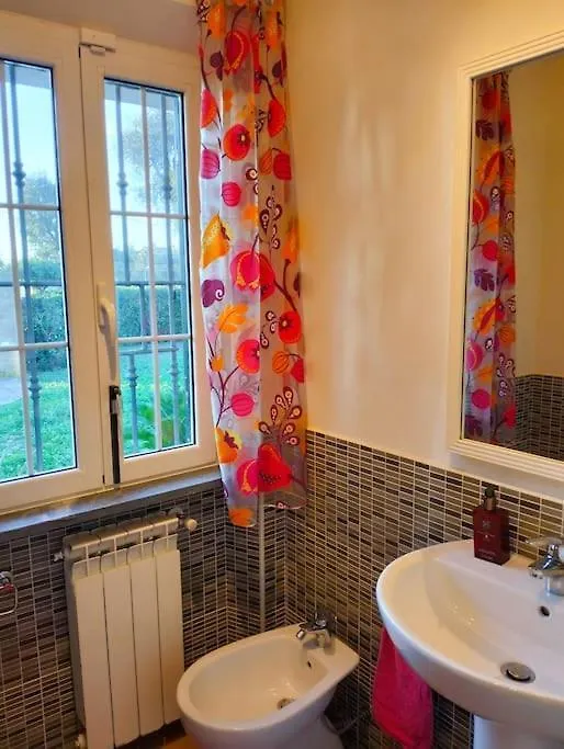 Apartment Villetta Rio, Large Private Garden Cecina